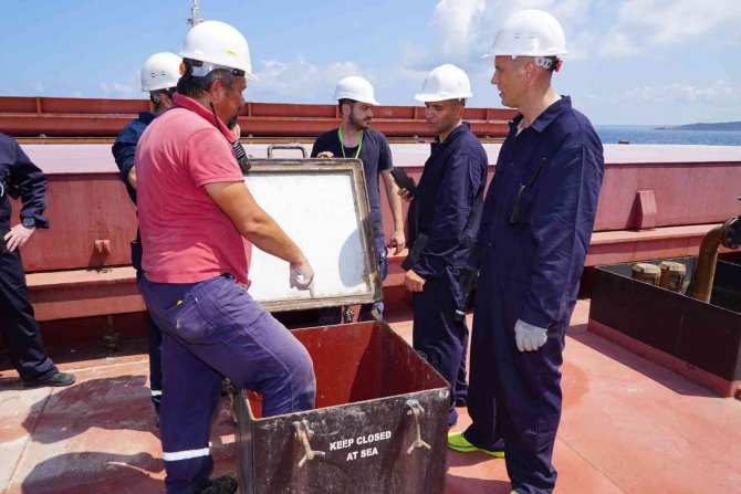 Tahıl sevkiyatı için Müşterek Koordinasyon Merkezine gelen 3 gemide denetimler tamamlandı