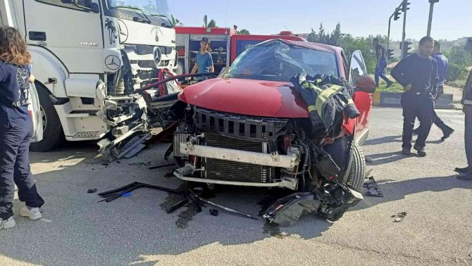 Trafik kazası: 4 yaralı