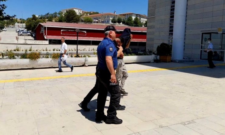 300 metrelik kabloyu çalarken yakalanan 2 şüpheli tutuklandı