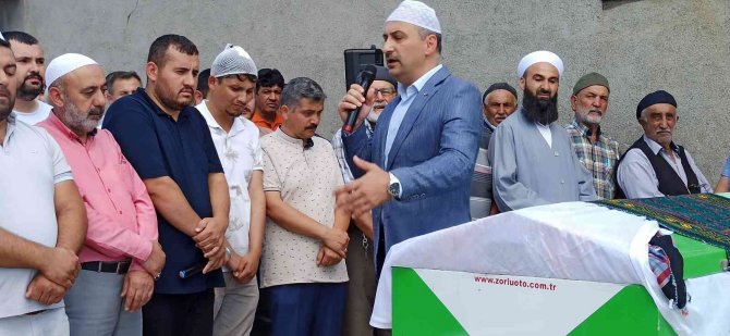 Anne ve bebeği aynı tabutta son yolculuğuna uğurlandı