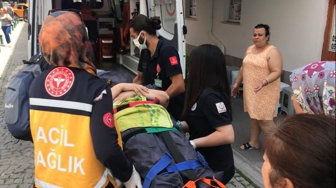 Hamamda fenalaşan kadın hastaneye kaldırıldı