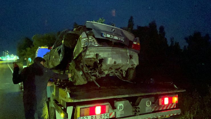 Kontrolden çıkan otomobil şarampole devrildi: 2 ölü, 2 yaralı