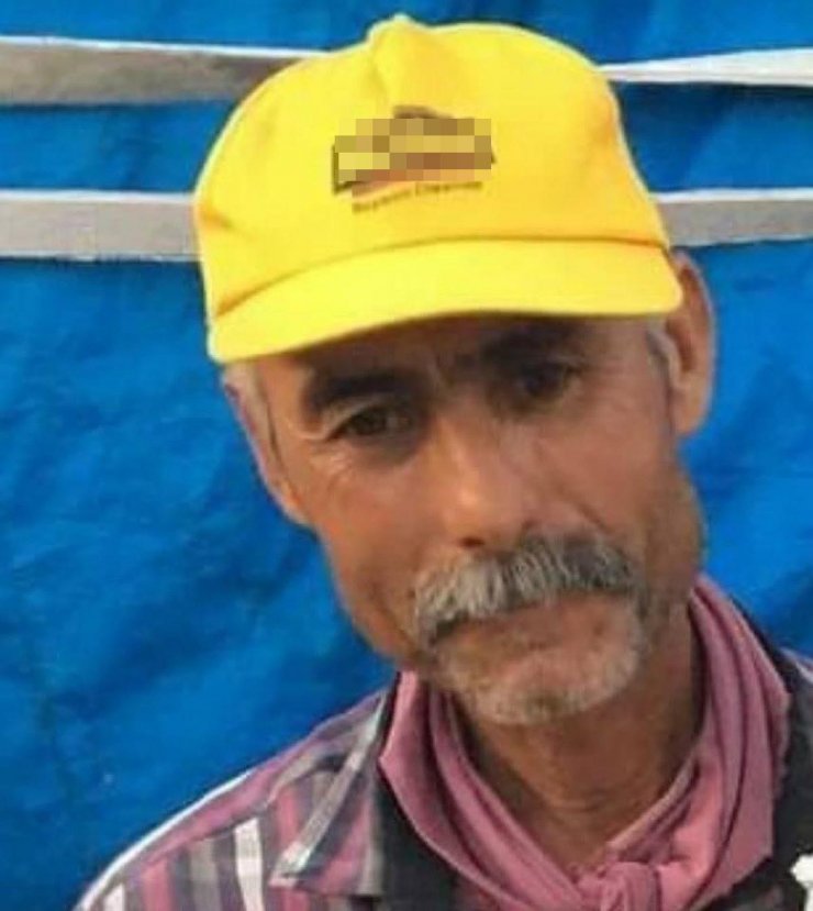 Otomobil, traktörün arkasındaki su tankerine çarptı; 1 ölü, 3 yaralı