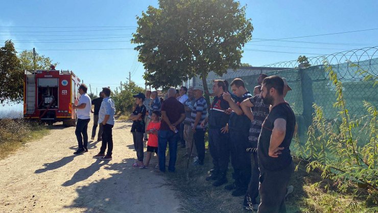 Saman yangını ahıra sıçradı; 20 küçükbaş öldü