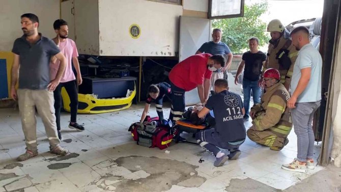 Yanlışlıkla gaza bastı 2’nci kattan uçtu