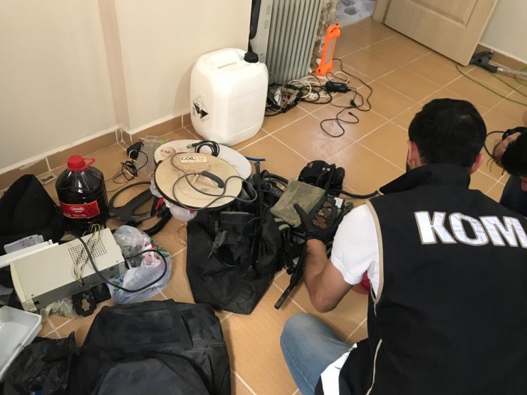 Arkeolog polisler, tarihi eser kaçakçılarına geçit vermiyor