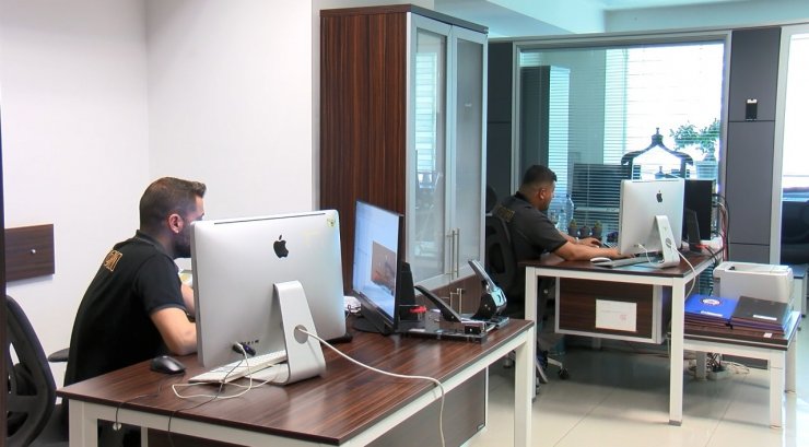 Arkeolog polisler, tarihi eser kaçakçılarına geçit vermiyor