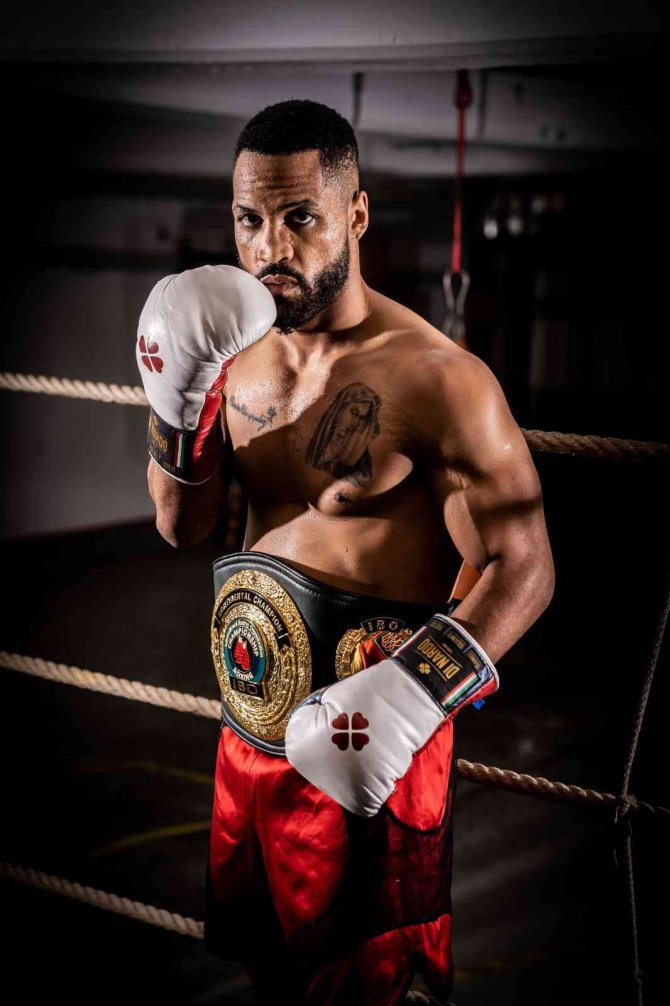 Avrupa şampiyonu boksör, Türk menajere emanet