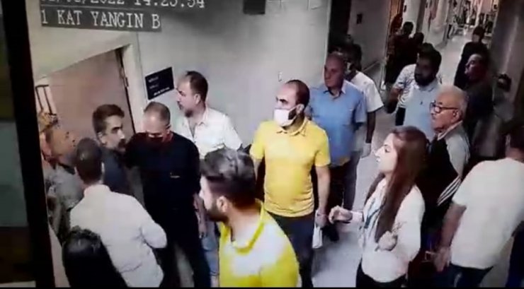 'Beynimde çip var; Amerika beni dinliyor' diyen hasta, doktoru silahla tehdit etti