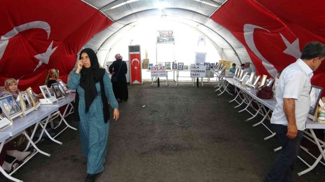 Diyarbakırlı annelerin direnişi bin 71 gündür sürüyor