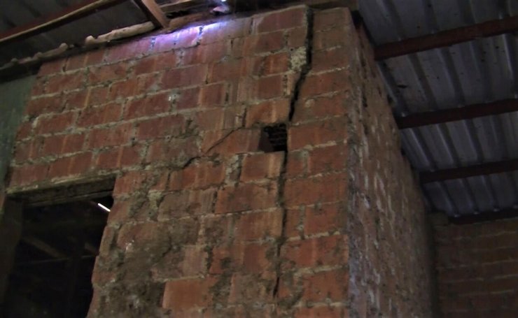 Heyelan korkusu yaşayan mahalleli için tahliye kararı