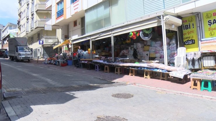 Hırsızlık yaparken yakalanınca kavga çıkardılar