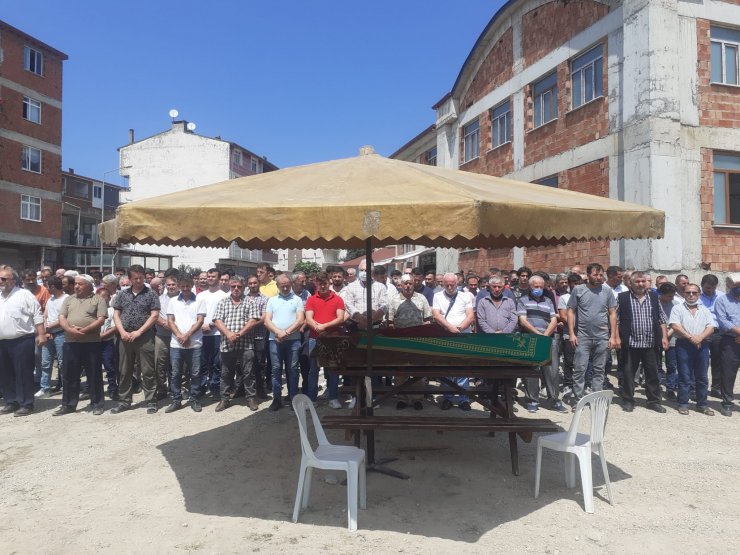 Ordu'daki kazada ölen 2 fındık işçisi toprağa verildi, minibüs sürücüsü tutuklandı