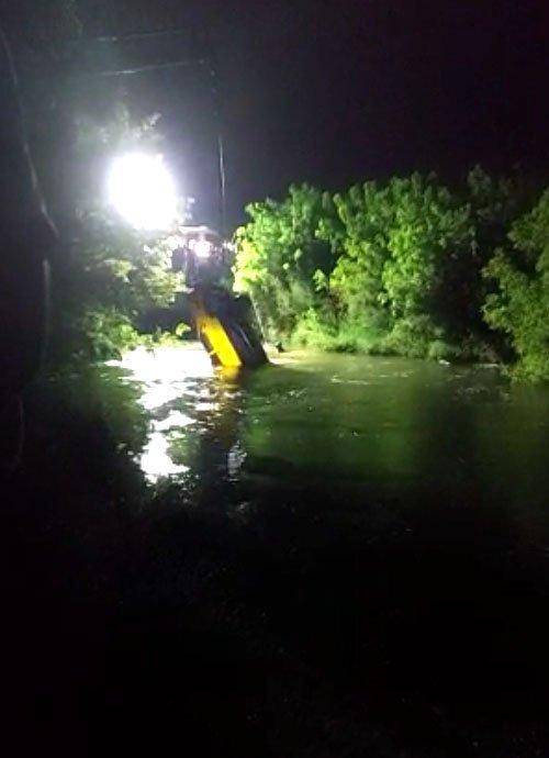 Otomobille uçtuğu sulama kanalında boğuldu