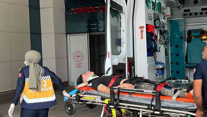 Patpat uçuruma uçtu: 4 yaralı