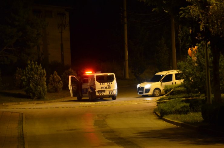 Silahla birbirlerini yaralayıp, hastaneye kendi araçlarıyla gittiler