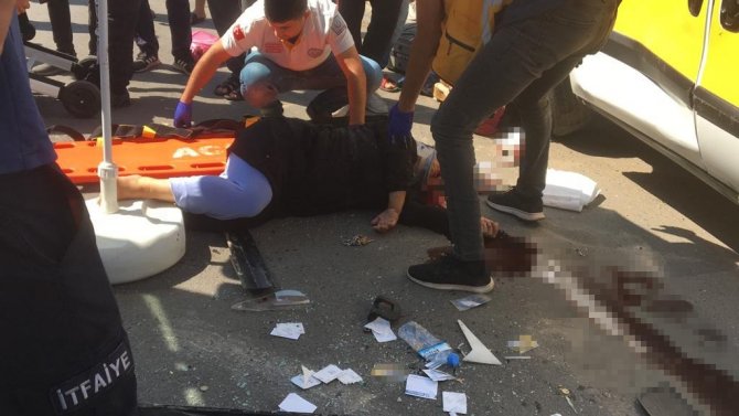 Adıyaman’da iki ticari araç kafa kafaya çarpıştı: 1 ölü, 3 yaralı