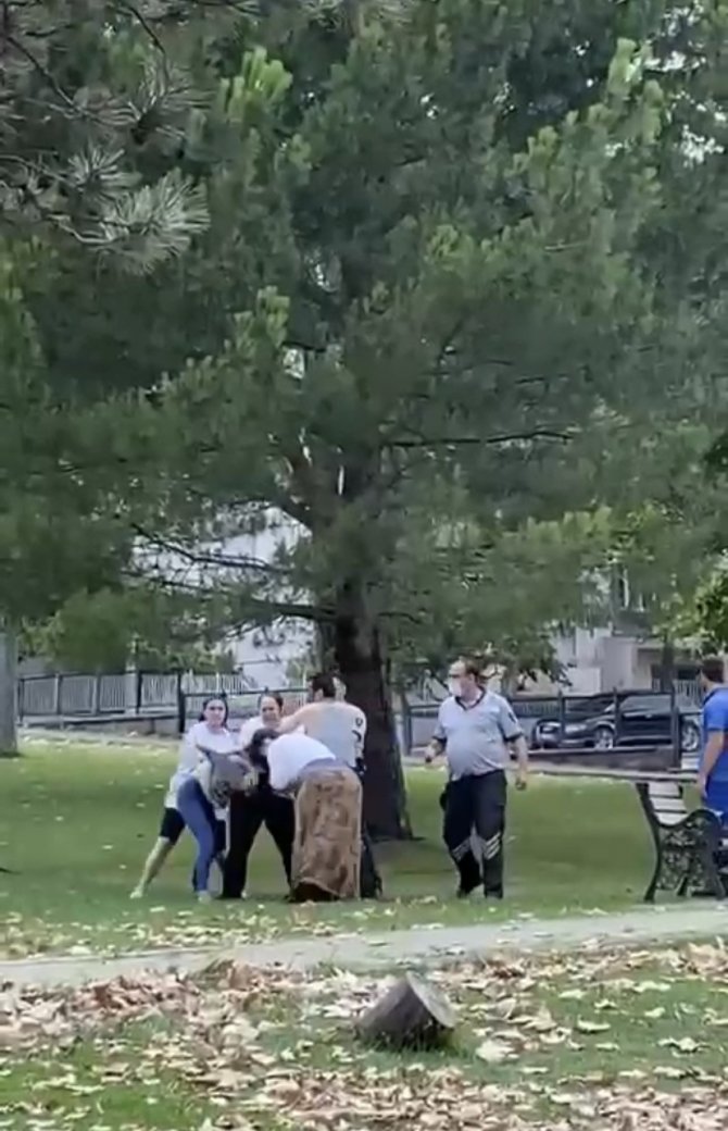 Bursa’da kadınların acımasızca kavgası kameralarda