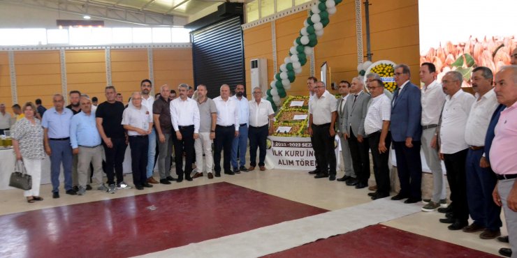 Sezonun ilk kuru inciri, kilosu 400 liradan alındı