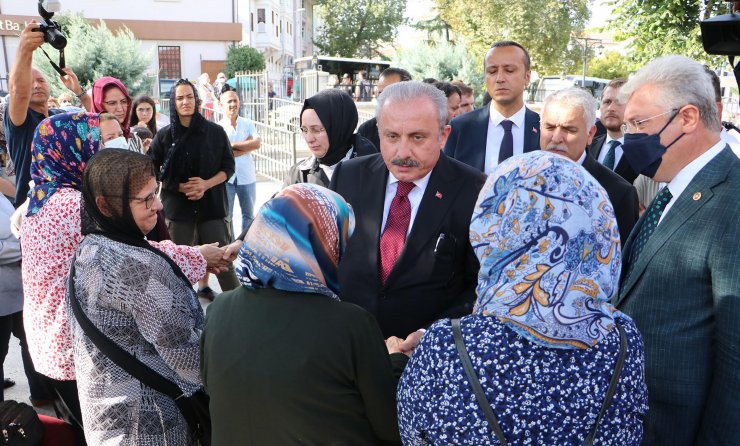 TBMM Başkanı Şentop, dayısını son yolculuğuna uğurladı