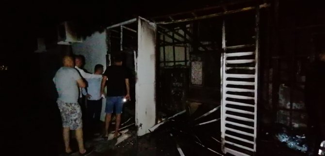 5 Yıldızlı otelin sahil barında korkutan yangın