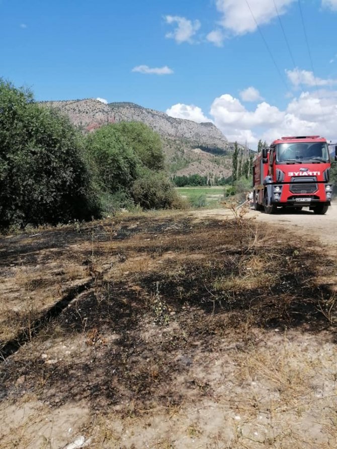 Çöplük alanda çıkan yangına anında müdahale edildi