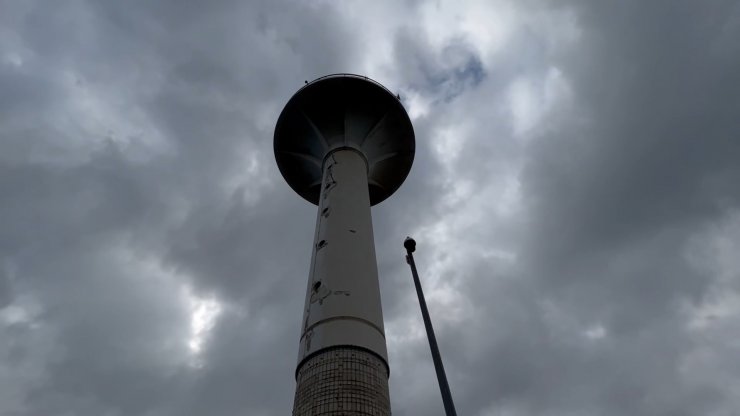 İstanbullu şemsiyeleriyle çıktı; ancak beklenen olmadı