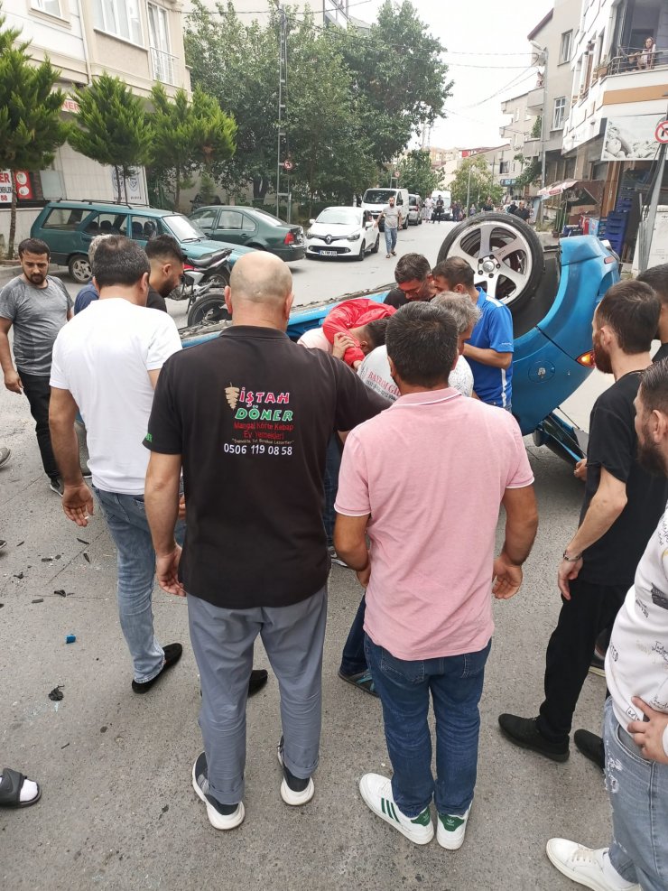 Kız arkadaşına evlilik teklif edecekti otomobiliyle takla attı