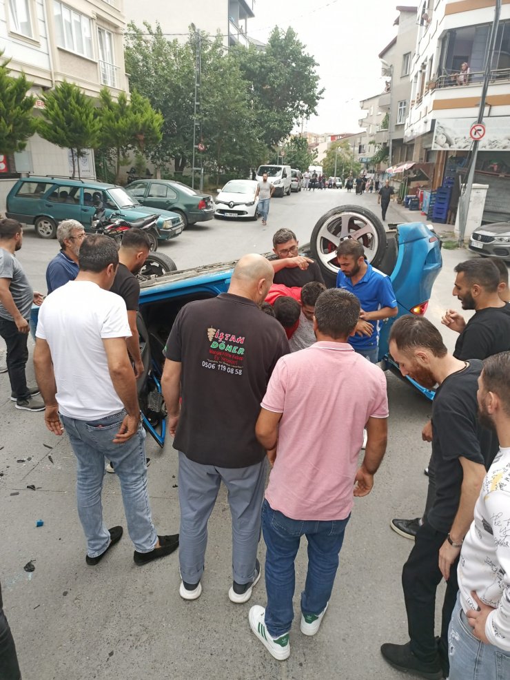 Kız arkadaşına evlilik teklif edecekti otomobiliyle takla attı