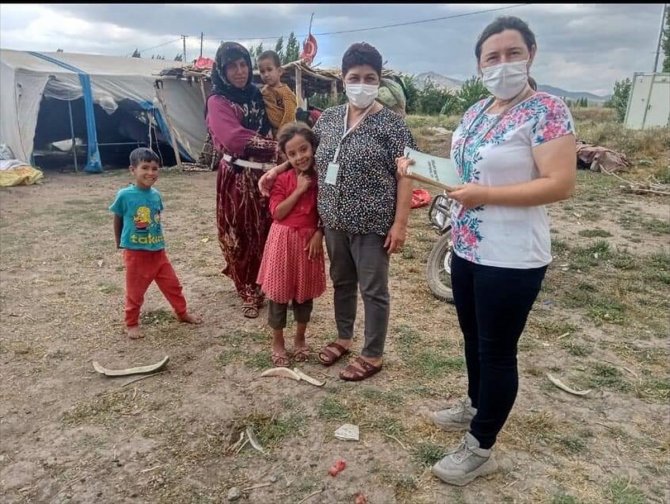 Seydişehir'de mevsimlik tarım işçilerine sağlık taraması yapılıyor