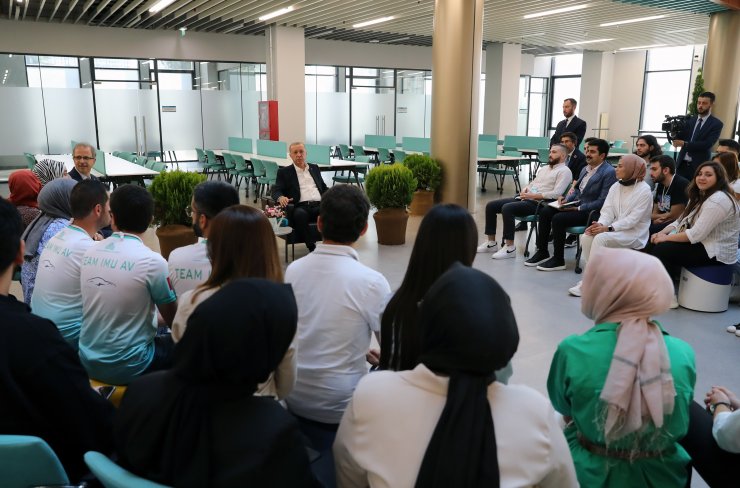 Cumhurbaşkanı Erdoğan gençlerle bir araya geldi
