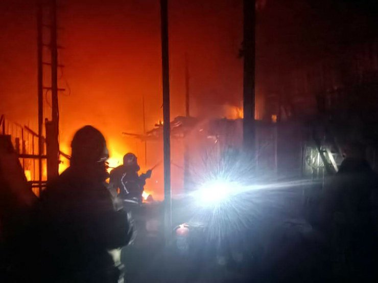 Geri dönüşüm tesisinde yangın