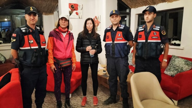 Hasan Dağı'nda mahsur kalan 2 kadın dağcı kurtarıldı