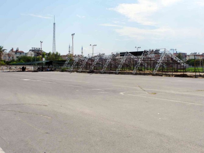 Hasan Doğan Stadyumu yenileniyor