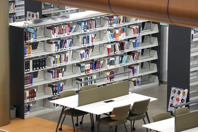 İstanbul Medeniyet Üniversitesi 3 bin kişilik modern kütüphanesine kavuşuyor