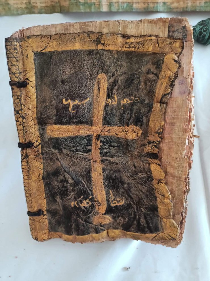 Kırklareli'de el yazması İncil ve Tevrat ele geçirildi