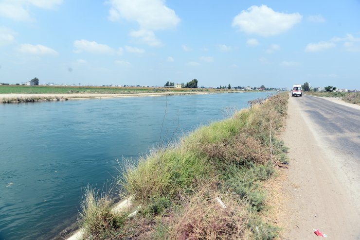 Sulama kanalına giren Abdullah kayboldu, yakınları sinir krizi geçirdi