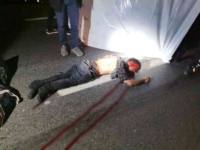 TEM Otoyolunda kamyonun çarptığı bir kişi hayatını kaybetti