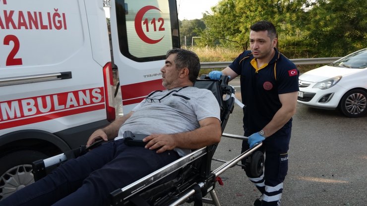 15 aracın karıştığı kazada; 10 yaralı