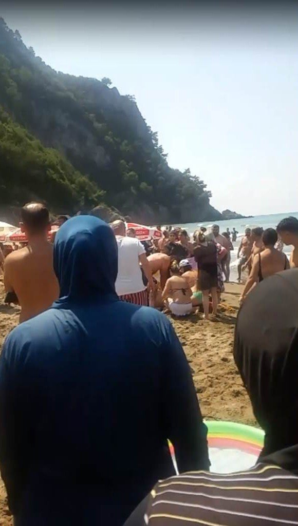 Denizde fenalaşan yaşlı adam hayatını kaybetti