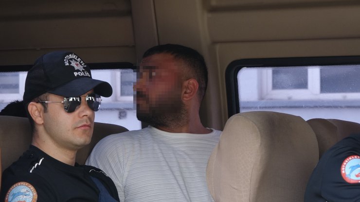 Gece kulübü önündeki cinayet kameraya takıldı