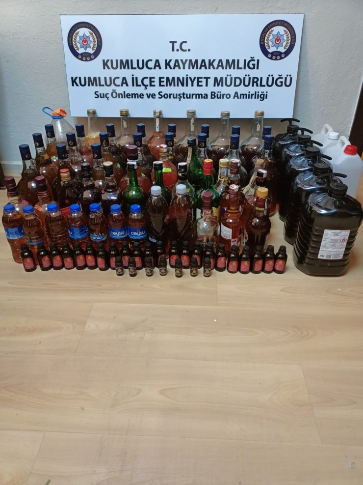 İnternet kafede 160 litre kaçak ve sahte içki ele geçirildi; 1 tutuklama
