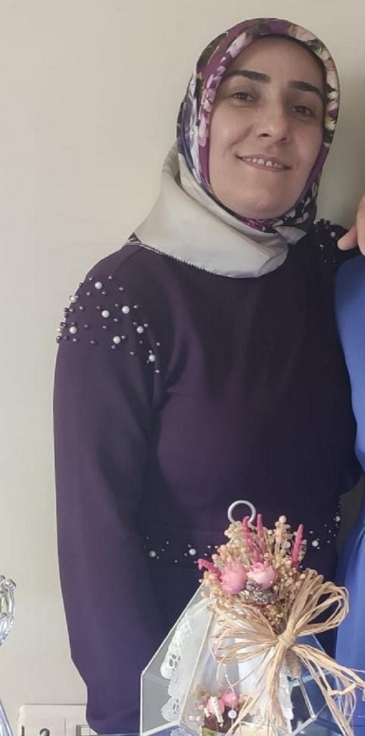 Kayınpederini 8 kez bıçaklayıp, başına keserle vurmuş