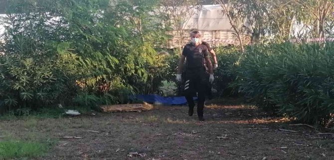 Otluk alanda ceset bulundu