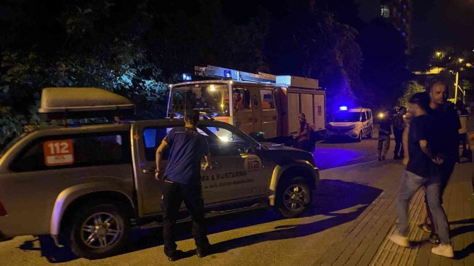 Otomobille ormanlık alana uçtu, 8 metre yüksekliği tırmanarak hastaneye gitti