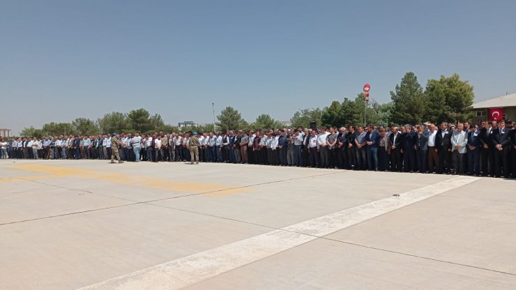 Şehit Teğmen Ömer Bağra toprağa verildi