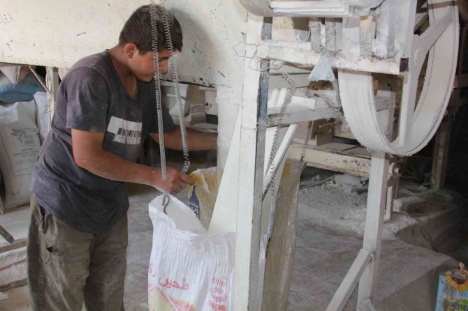 30 yıllık değirmende doğal un üretimi