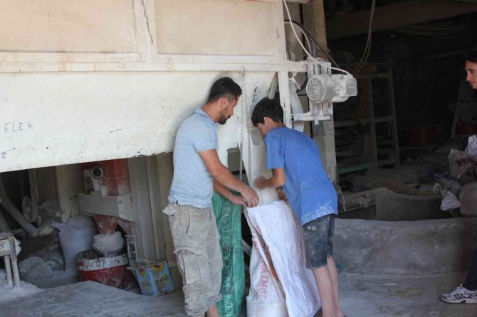 30 yıllık değirmende doğal un üretimi