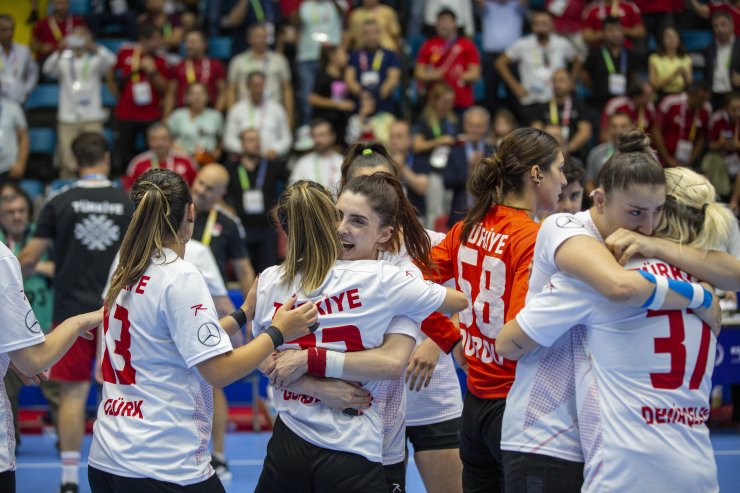 A Milli Kadın Hentbol Takımı, İslami Dayanışma Oyunları'nda şampiyon oldu