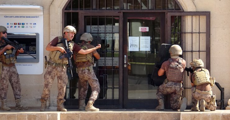 Banka müdürünü 2 saat rehin alan şüpheli tutuklandı